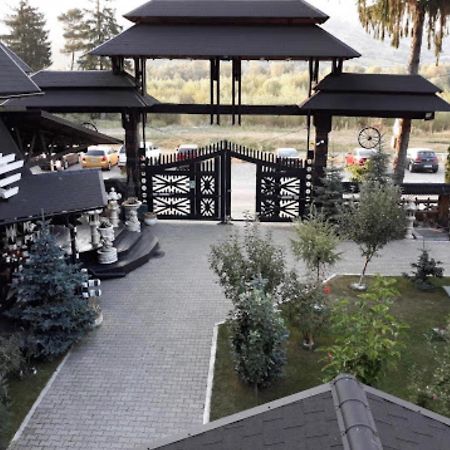 Complex Lions Bucovina Ξενοδοχείο Voronet Εξωτερικό φωτογραφία