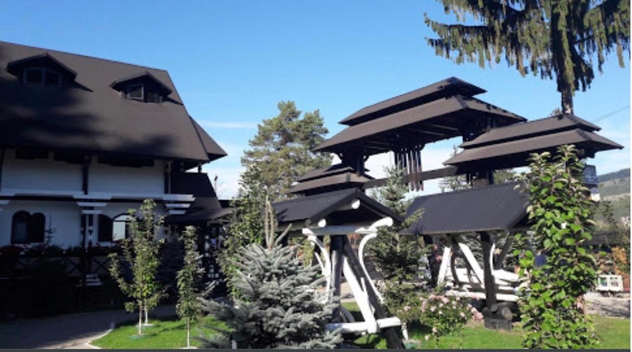 Complex Lions Bucovina Ξενοδοχείο Voronet Εξωτερικό φωτογραφία